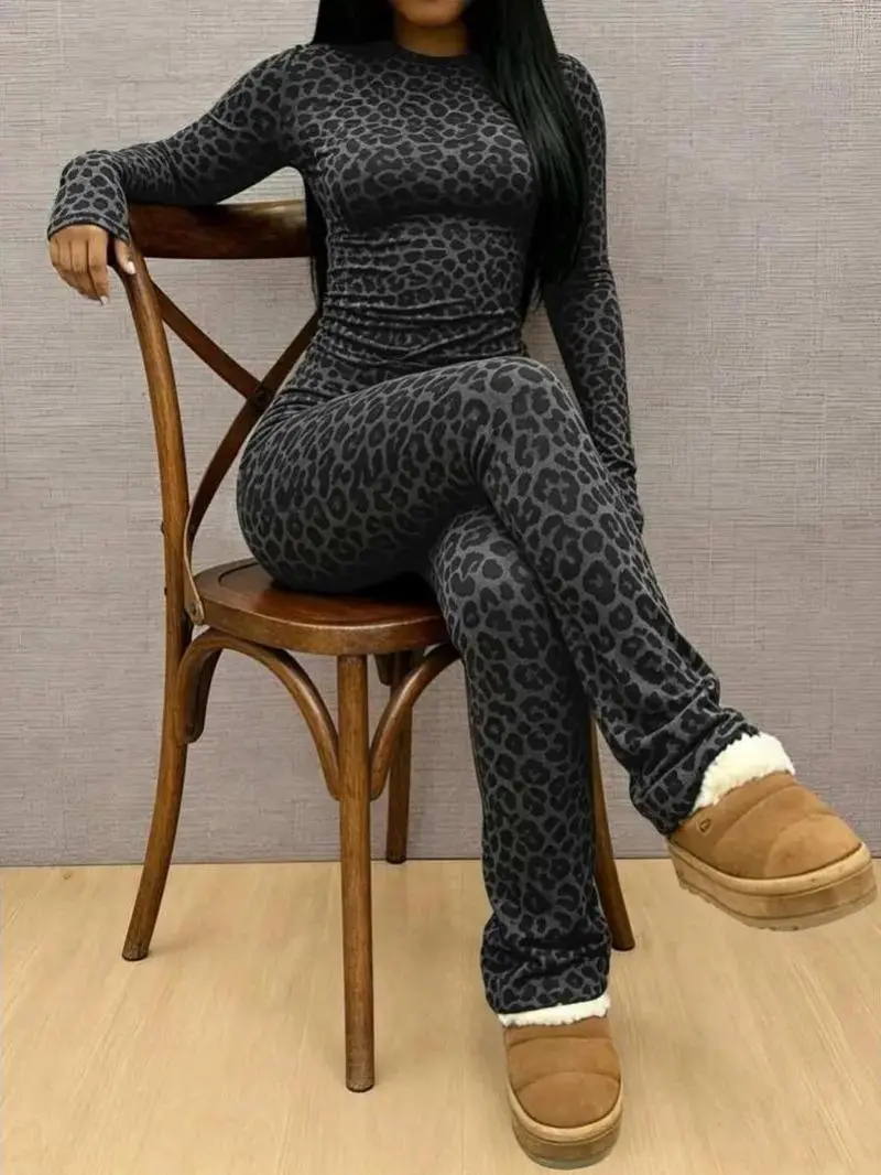 Women's Body Leopard Print Round Neck Long Sleeve Top & Pants Fashion Slim Fit 2 Pieces Set Fabric Womenswear