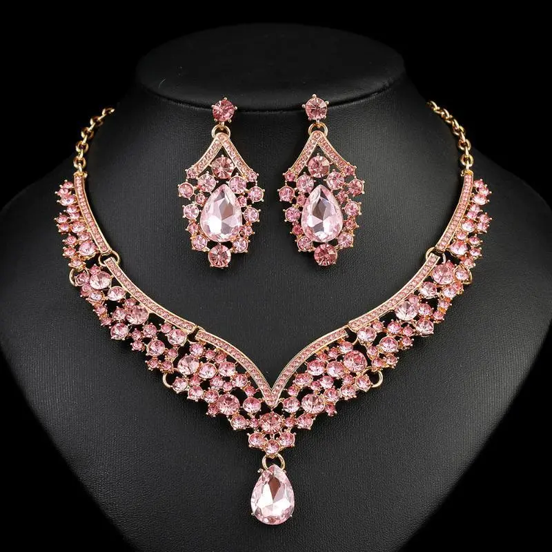 Retro Jewelry Exaggerated Necklace Set Luxury Crystal Jewelry Banquet Dress Accessories Bridal Jewelry Set Retro Jewelry Exaggerated Necklace Set Luxury Crystal Jewelry Banquet Dress Accessories Bridal Jewelry Set