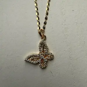 Sparkly Mariposa Necklace