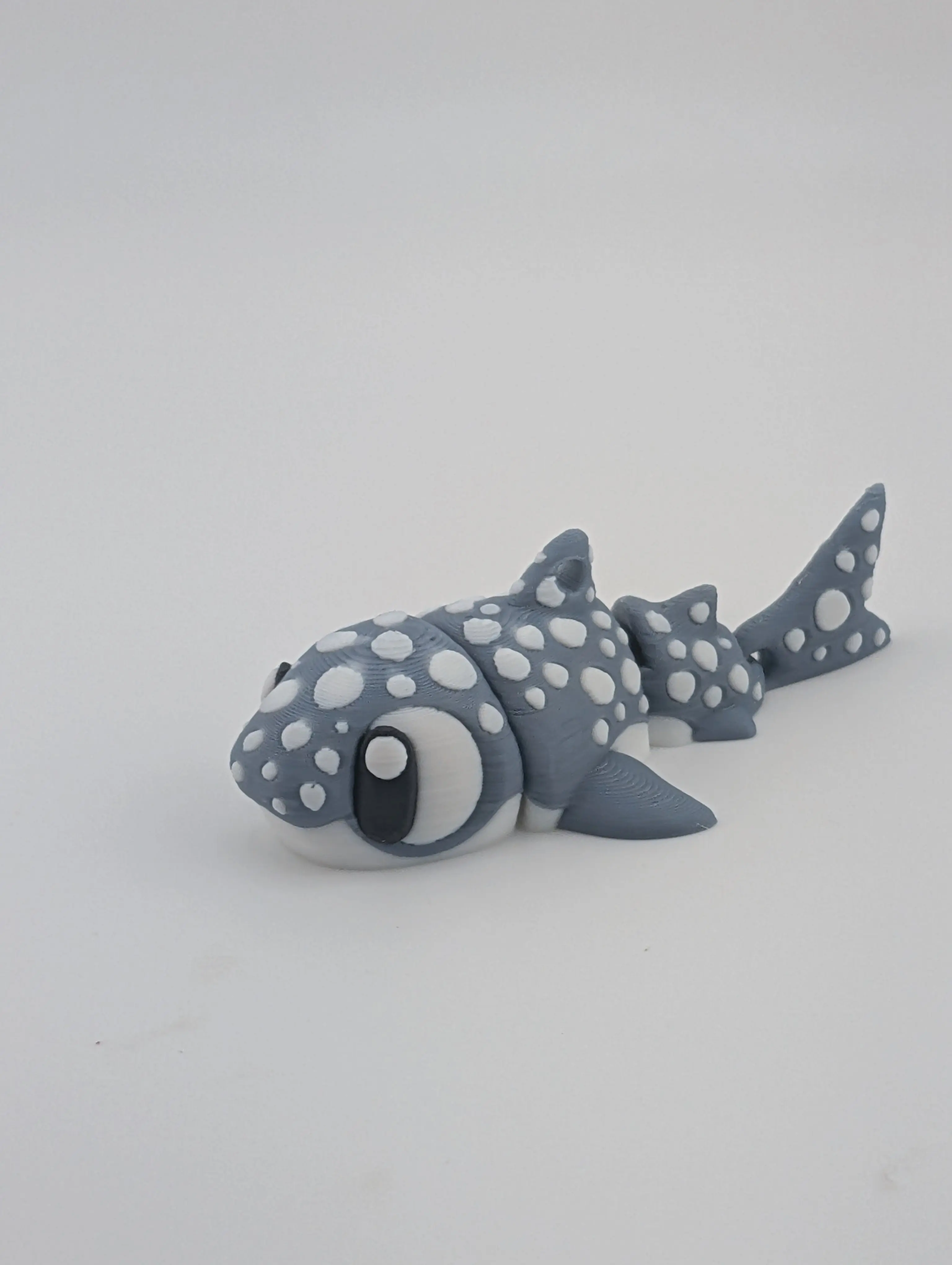 🦈🔑 Mini Flexi-Shark Keychain | 2.6" Articulated Ocean Fidget | Spotted & Grey 🌊✨
