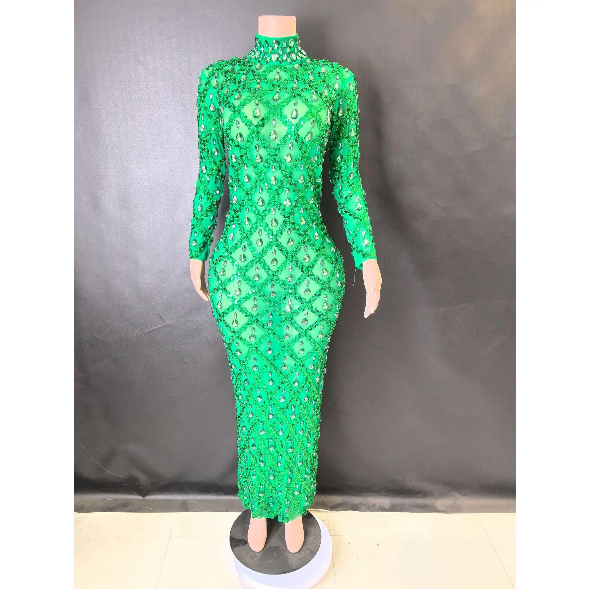 Long sleeved green color long