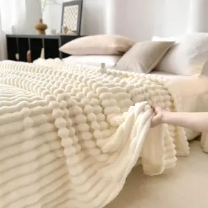 Ultra-Soft Plush Blanket, Cream Color Design, Soft and Skin-Friendly, Warm and Comfortable. Suitable for Beds, Sofas, and Home Decoration,  Ideal Gift for All Seasons.