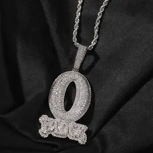 Hip-hop style full of diamonds O BLOCK zircon letter pendant necklace for men, fashionable and simple accessory.