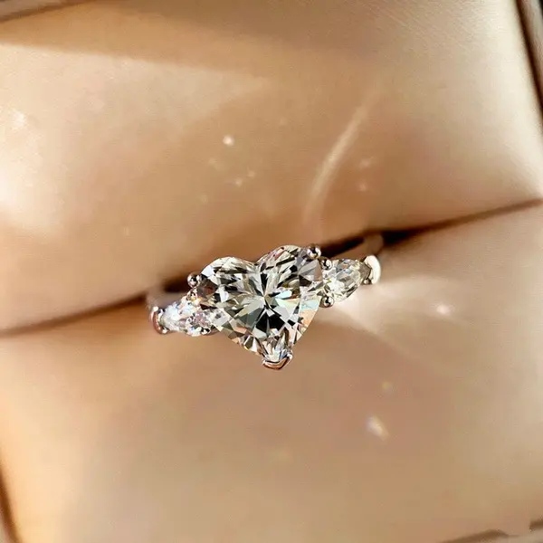 5A Sparkling Heart-Cut CZ Engagement Ring, Marquise Cut Clear Side Stones Solitaire Promise Ring, Elegant Fashion Jewelry for Women, Perfect Proposal, Anniversary, Valentine's Day & Mother's Day Gift for Her