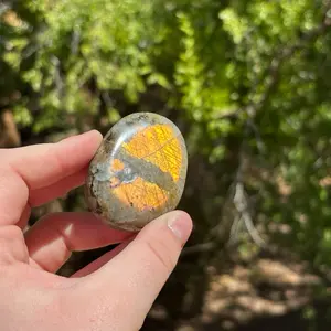 Golden Flash Labradorite Palm Stone | Palm & Worry Stones | Calm & Healing