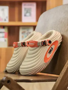 Parent-Child Black Fleece-Lined Buckle Clog Slippers, Fashion Casual Style, Waterproof Upper + Fleece Lining, Fleece Warm, Parent-Child Compatible, Buckle Convenient , Ideal for Home Leisure & Family Daily Scenarios