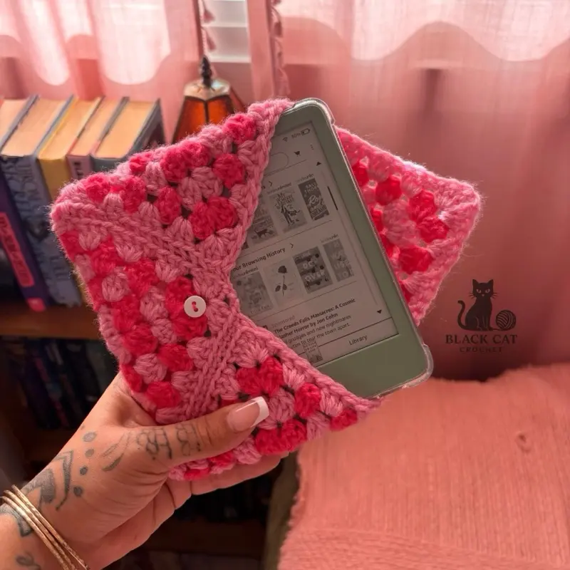 Crochet Granny Square Envelope | Kindle Sleeve Crochet Granny Square Envelope | Kindle Sleeve