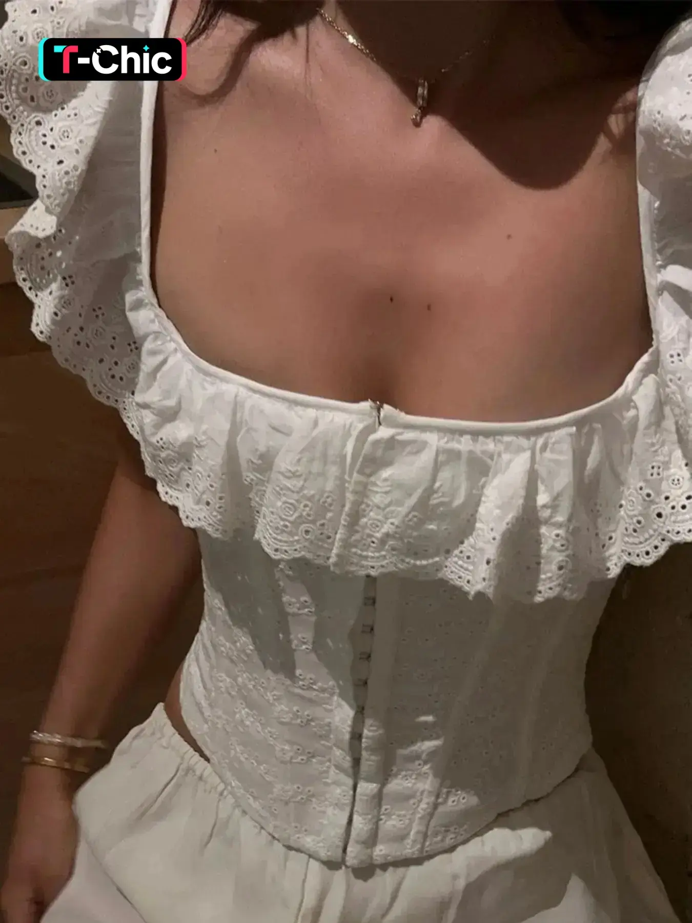 Women's Plain Eyelet Embroidery Lace Up Fitted Crop Camisole Tank Top Piece, Statement, Chic Casual Fit Square Neck Sleeveless Top for Summer, Ladies Clothes for Daily Wear, Sleeveless Everyday, Womenswear