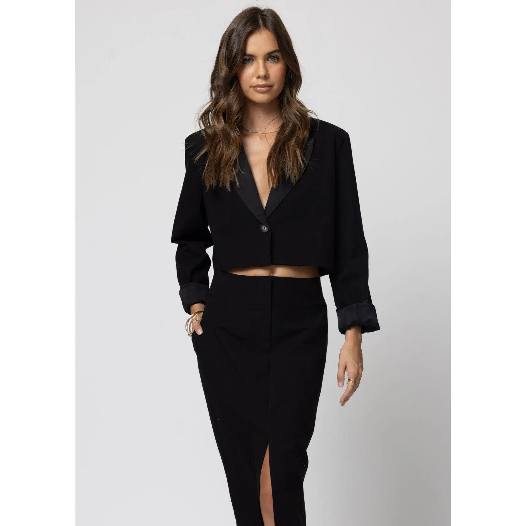 THE MATTE TWILL CROP BLAZER