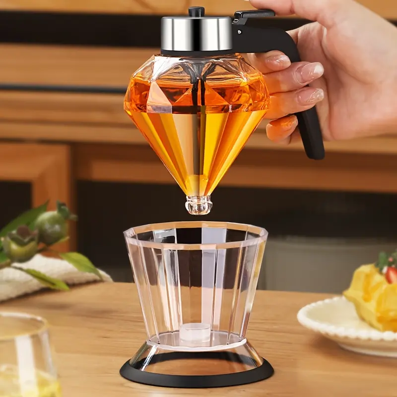6.76oz Glass Diamond Shaped Drip-Proof Condiment Dispenser with Integrated Spout - Clear Kitchen & Restaurant Oil Bottle, Cooking Oil Container for Olive Oil, Vinegar, Soy Sauce - Durable Container, Multipurpose Condiment Holder, Kitchenware