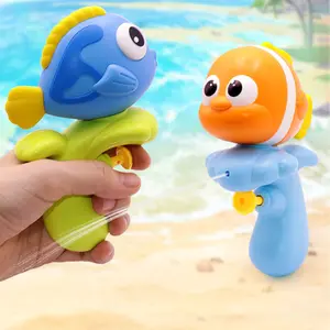 Clownfish cartoon water gun toy, kindergarten gift, children's water play, small water gun, baby outdoor water play, small water cannon. beach pool