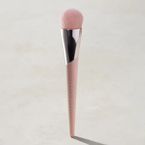 Fenty Beauty Full-Bodied Foundation Brush 110
