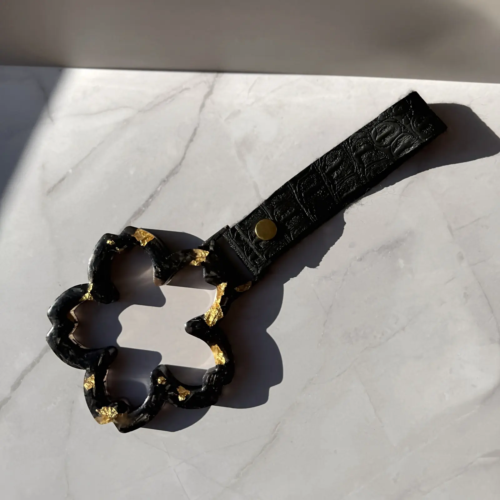 IWhip JDM Tsurikawa - Forged Carbon Gold Flower - Drift Hand Strap Charm Ring for Car Interior - JDM Car Accessory Gift