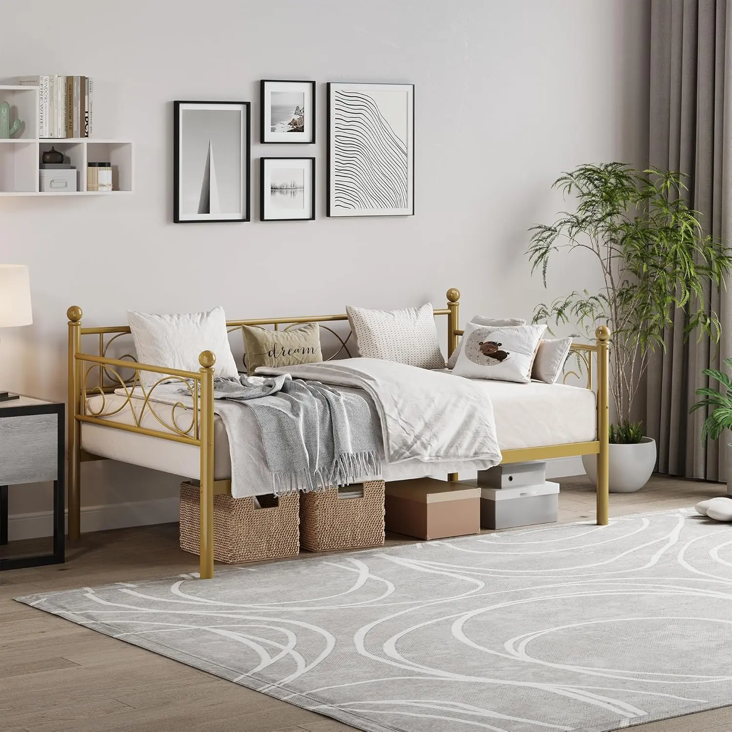 Twin Size Gold Metal Daybed with Floral Headboard, Sturdy Frame, Heavy-Duty Steel Slats Support, Modern Sofa Bed Frame for Living Room, Guest Room, Elegant Versatile Indoor Furniture