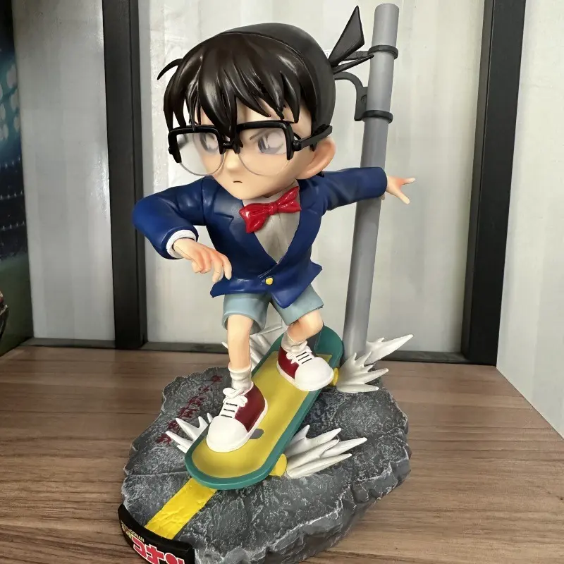 20cm Conan Edogawa Skateboard & Soccer Ball Figure/Model/Toy/Ornament