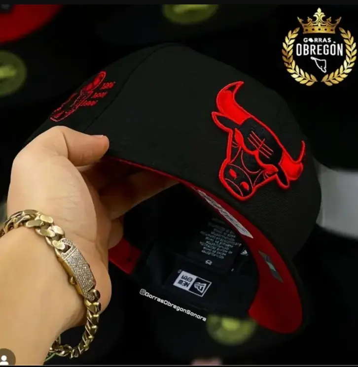 Chicago Bulls Basketball Snapback Hat – New Era 2026 Team Logo Cap, Adjustable Flat Brim, Premium Embroidered Bull Logo, Side Patch Accent, Unisex Classic Urban Sports Streetwear Fashion