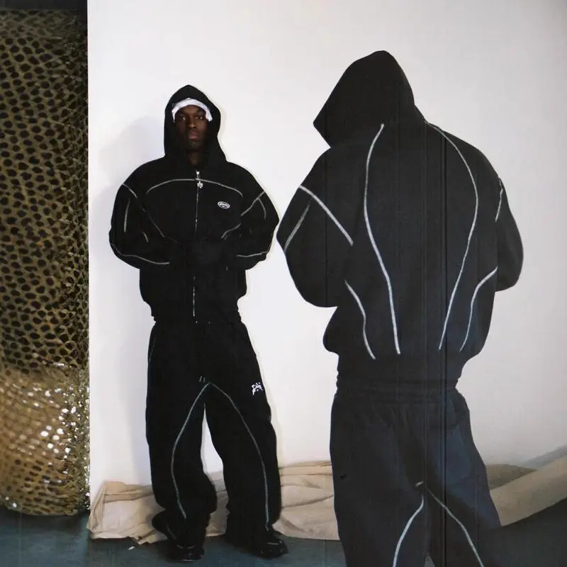Hip-Hop Graffiti Print Athletic Tracksuit Set, Unisex 2-Piece Zipper Hoodie and Pants, Breathable Casual Sporty Set with Reflective Details, Breathable Sporty Outfits