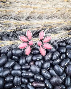 Lightweight Floral Brooks Stud Earrings - Pink, Daily Wear Fashion Costume Jewelry Accessory