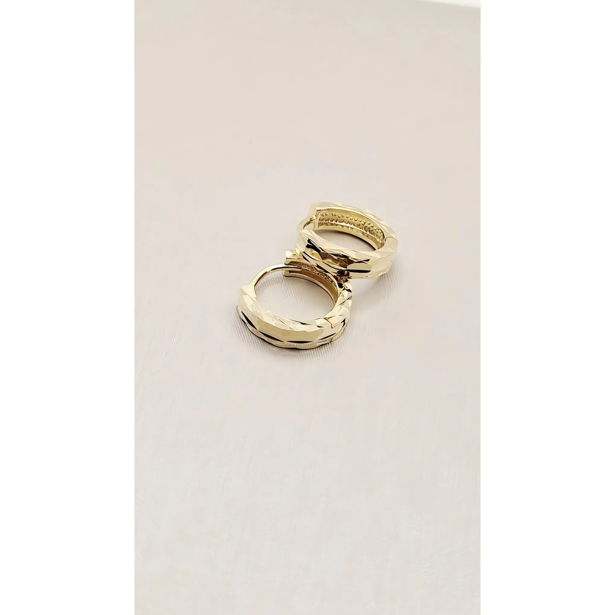 Beautiful gold-plated 925 silver hoop earrings