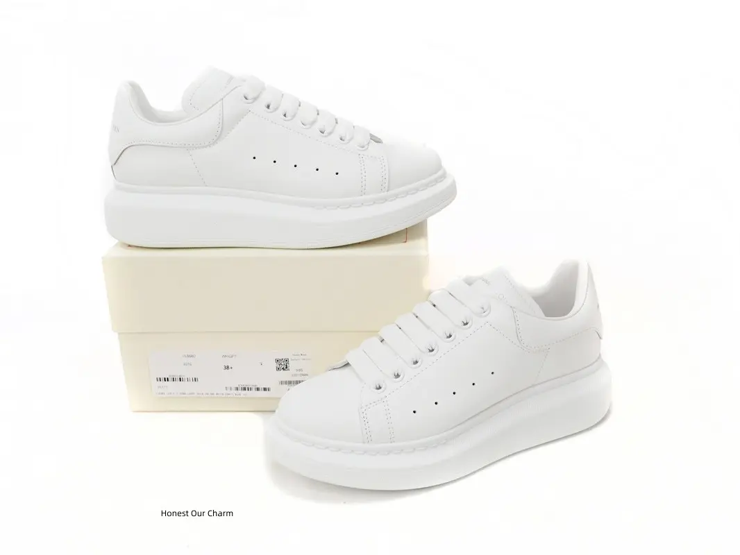 Trendy Unisex Lace‑Up Low‑Top Platform Sneakers, Full‑White Height‑Increase Thick‑Sole Footwear, Smooth Leather‑Like Upper, Non‑Slip Wear‑Resistant Outsole, Fashion Trainers Perfect For Street Shooting, Casual Parties And All‑Day Comfort Wearing
