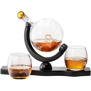 Middle Earth Whiskey Decanter Set - Gold Ring 30oz Globe LOTR Gifts & 2 Etched Map Glasses Borosilicate Liquor Barware Gift Men Dad Bourbon Scotch Wine Display Collectible, Christmas, Home Bar Fantasy