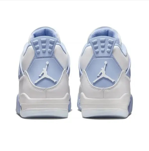 Vintage Unisex Mid-Top Leather Trainers, Brand-New Smooth Premium White Upper, Soft Baby-Blue Mesh Panels, Hollow Buckle Parts, Delicate Light-Blue Trim, Shock-Absorbing Sole, Daily-Wear Lace-Up Design, Original Matched Shoe Box Included