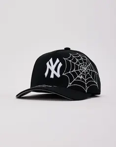 Mens Mitchell & Ness MLB New York Yankees Spider Web Pro Pinch Snapback Hat