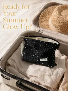 Aesthetic Polka Dot Multi-Function Makeup Bag - Detachable Faux Pearl Strap, Wristlet Clutch with Zipper Closure, Elegant High-Capacity Multi-Format Lovely Cosmetic Storage Pouch for Summer Travel Toiletry Organization, Makeup Bags, Lovely Make-Up Bags