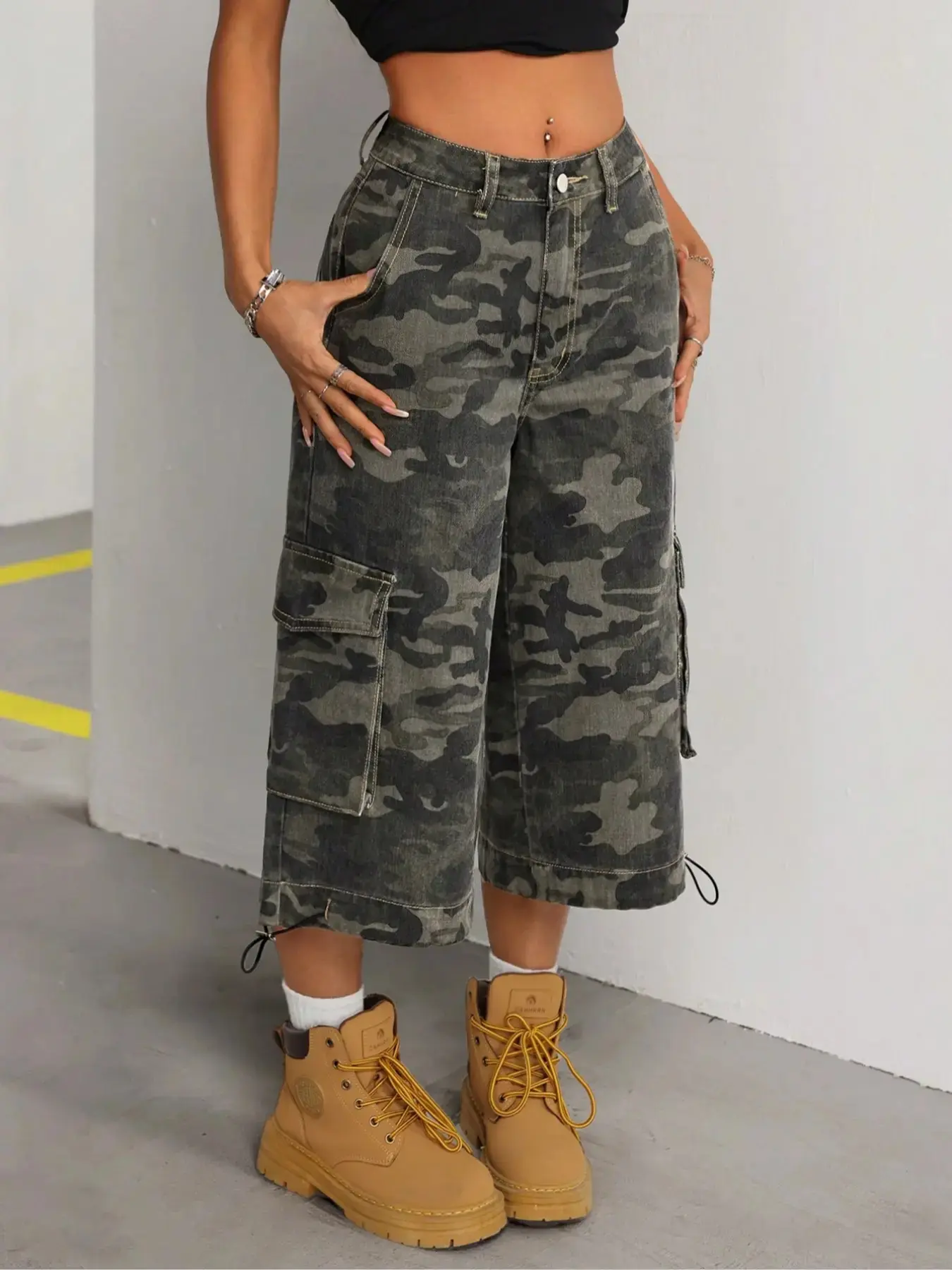 Women's Vintage Camo Denim Shorts Bottoms, Camouflage Y2K Style Baggy Loose-Fit Streetwear, Spring & Fall Fashion, Comfortable Casual Wear, Summer