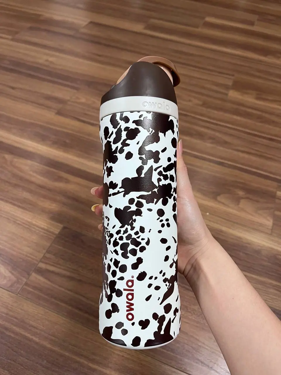 Hot Owala FreeSip 24oz Cowgirl Core | Brown Cow Print Special Edition Insulated Water Bottle