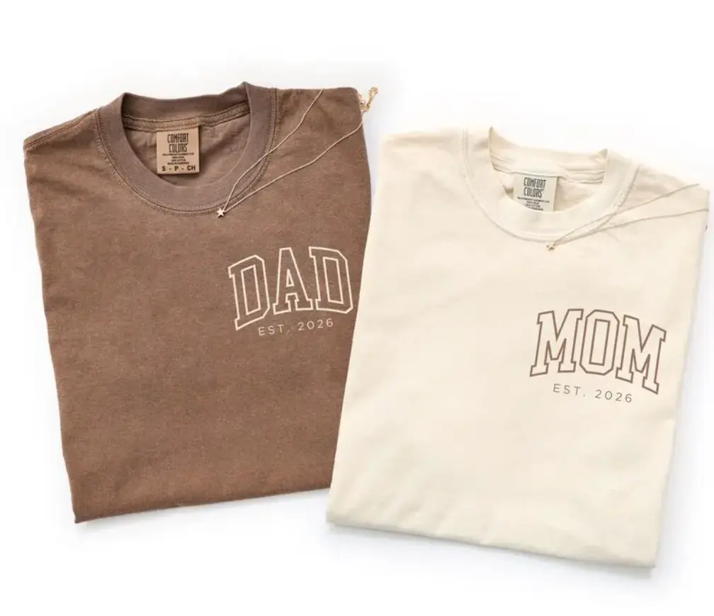 Comfort Colors Mom And Dad Est 2026 T-shirt, Daddy And Mommy Shirt, New Dad And Mom Gift, Pregnancy Reveal Tee, Trendy New Parents Top, Fathers Day