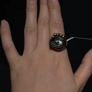 Copper Wire-Wrapped Evil Eye Ring, Natural High-Quality Labradorite Eye Gothic Dark Witchy Style Ring