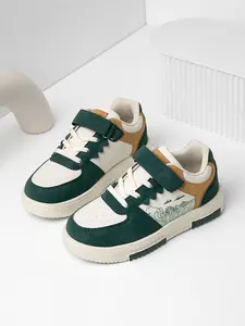 4 - 12 years old children's shoes with EVA sole, PU upper, Velcro fastening, wave and mountain landscape printed board shoes, suitable for daily outings.