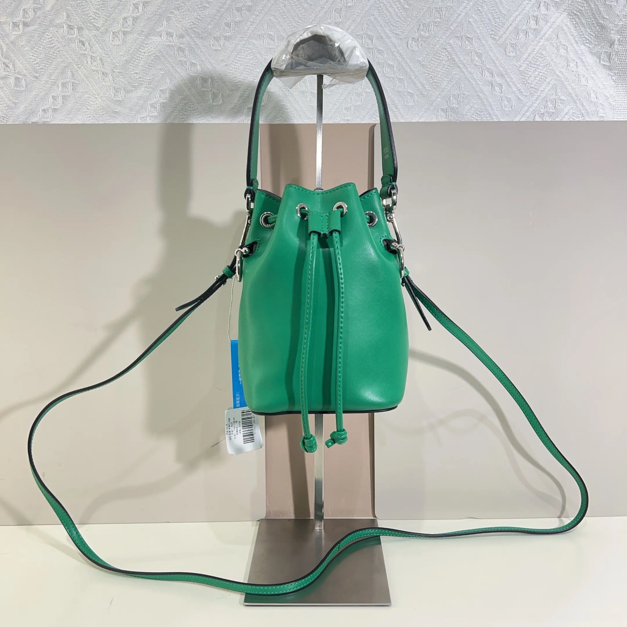 Pre-owned FENDI leather Bucket Bags Mon Tresor Green Bucket Bag qiqia968
