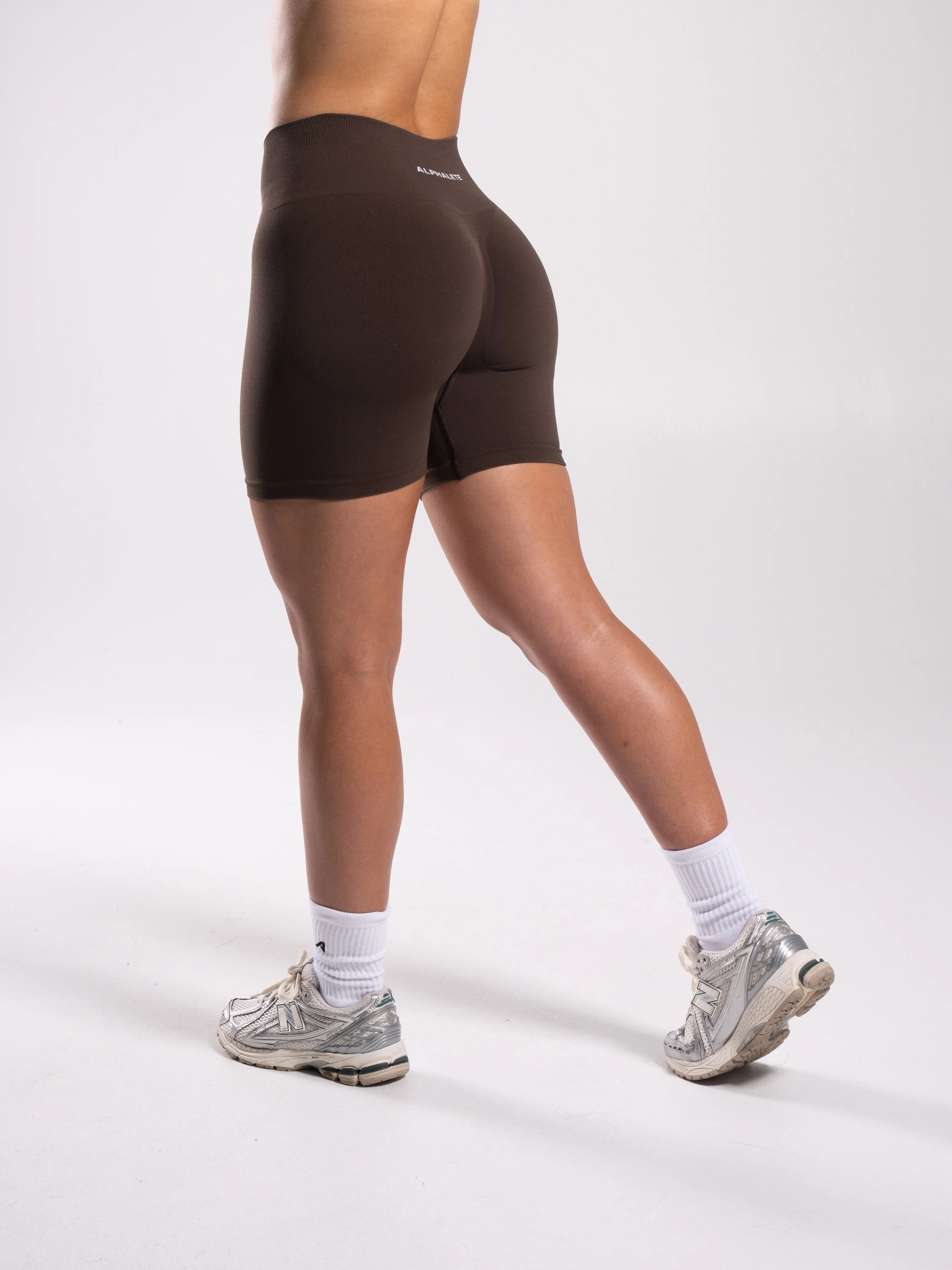 Pump Mid Rise Short - Walnut