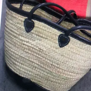 Stacie shopping basket