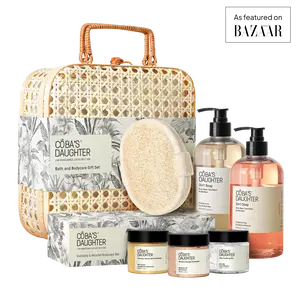 COBA’S DAUGHTER Luxury Spa Gift Set – 7-Piece Bath & Body Set with Rattan Case, Body Wash, Bubble Bath & Scrub – Premium Holiday, Birthday, housewarming, bridal shower & Self-Care Gift