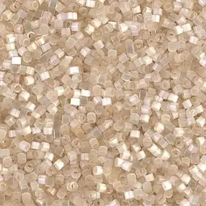 Antique Ivory Silk Satin 11/0 delica beads || DB0673