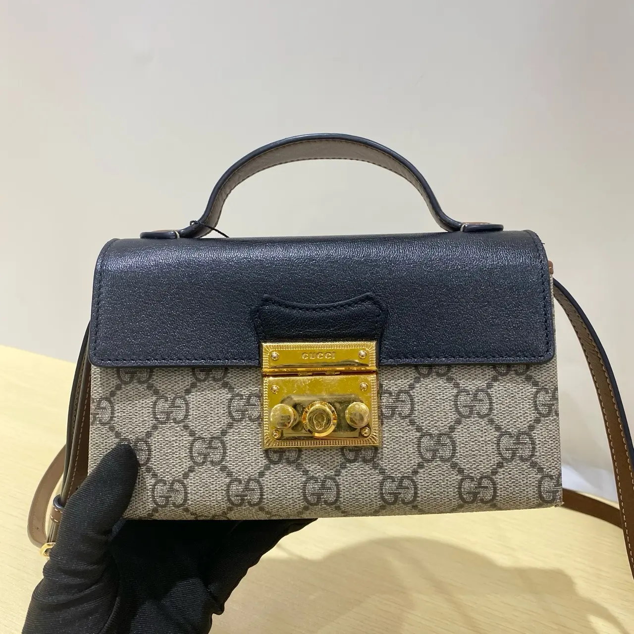 Pre-owned GUCCI Padlock Mini Crossbody Bag Very Good Condition, Item No. 2417177, Crossbody Bags
