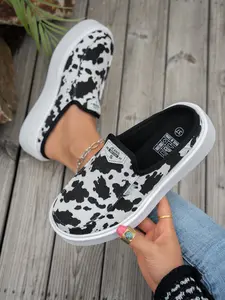 2026 Women’s new styles: brown, black, gray, green. pink, leopard print. colorful. milk-colored. black and white. thick-soled mules. large size, comfortable, casual, slip-on design. suitable for school/vacation. Slip On Shoes