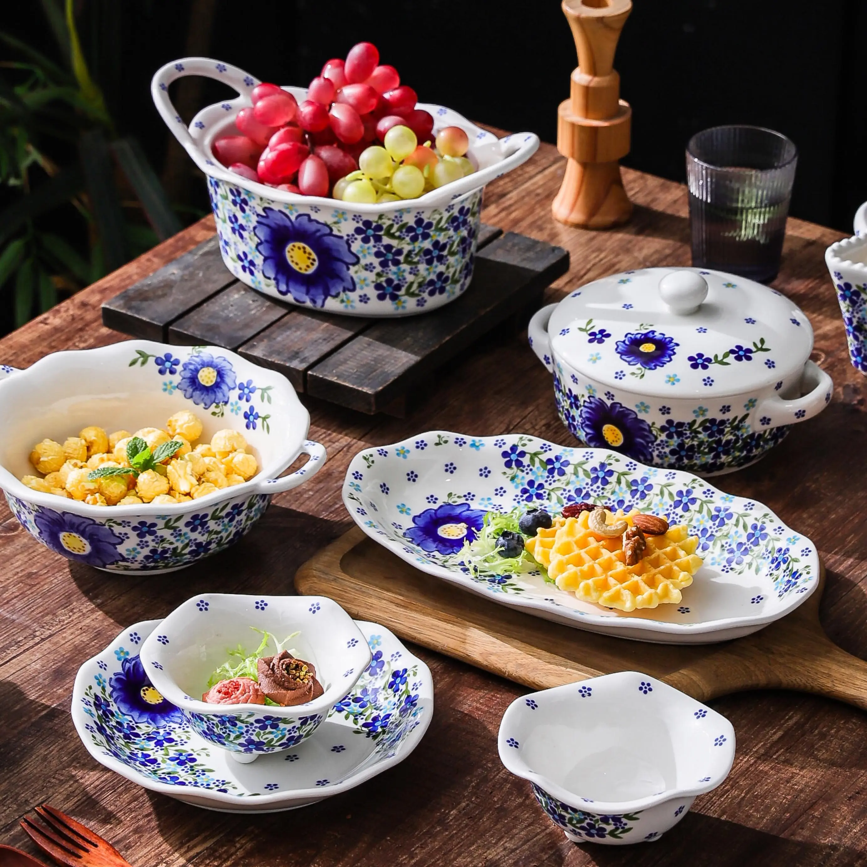 HongDian Blue Floral Tableware Series,Optional Cup Bowl Plate Lidded Casserole,Hand Painted Craft,Premium Porcelain,White Blue Green,SGS Tested Underglaze Fade Resistant,Microwave Dishwasher Oven Sterilizer Safe,Home Gift Party Family All Ages