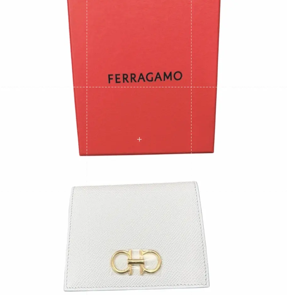 Pre-owned SALVATORE FERRAGAMO Leather Card Wallet Ferragamo Gancini Compact Wallet in white