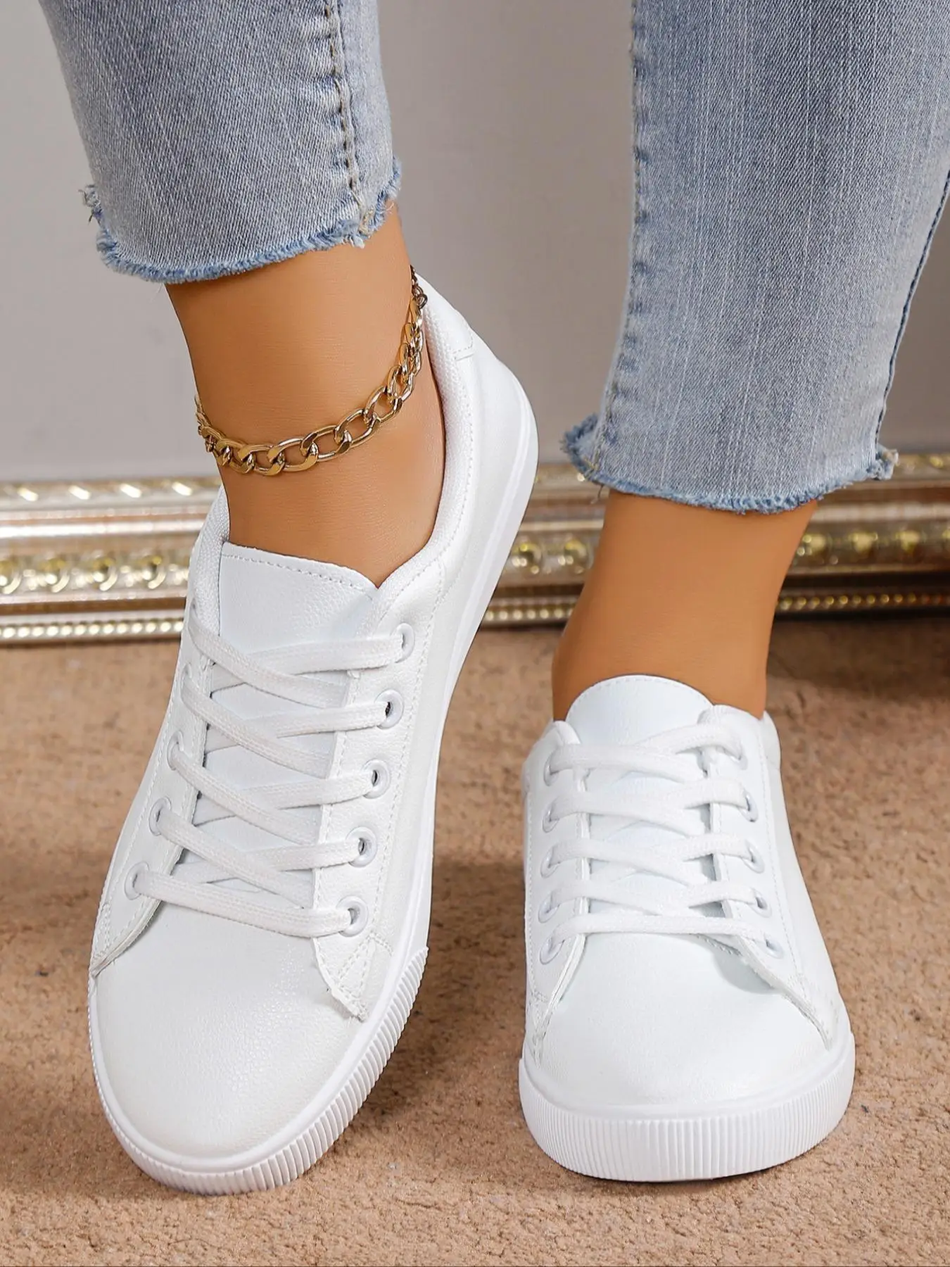 Women's Heart Pattern Lace Up Low Top Sneakers, Girls Birthday Gift, Comfort Sports Shoes, Casual Daily Foot Wear, Designer Shoes Walking Shoes for St