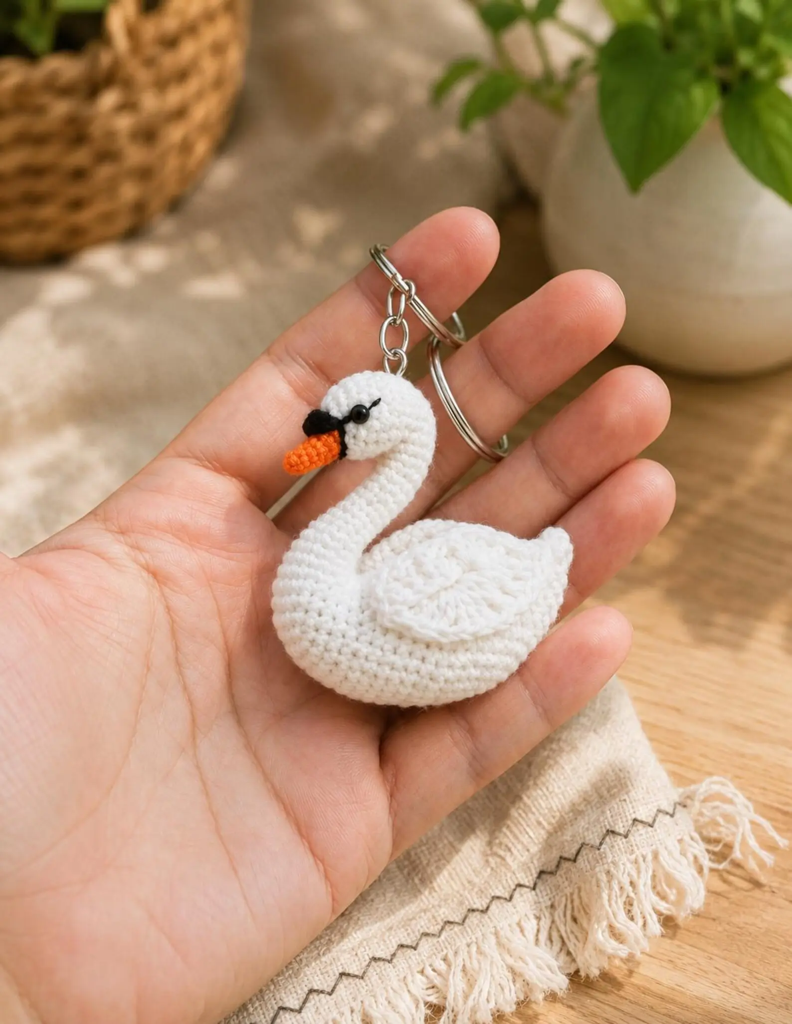 Crochet Swan Keychain, Handmade Swan Bag Charm, Amigurumi Bird Keyring, White and Black Swan Crochet Keychain, Cute Purse Charm, Gift for Her