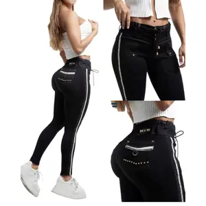 Colombian jeans with premium rhinestones for women, push-up effect that enhances the buttocks, high-waisted stretch fabric, fitted cut with a sexy and elegant design that accentuates curves. Beautiful black denim jeans