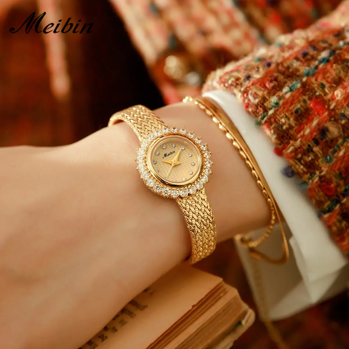 Women’s Glamorous Luxury Retro 24mm Crystal Border Quartz Watch - Sunburst Crystal Bezel, Textured Dial, Gold-Tone Metal Mesh Bracelet, Elegant Wristwatch < 30m Water Resistance, Ideal for Birthdays & Anniversaries