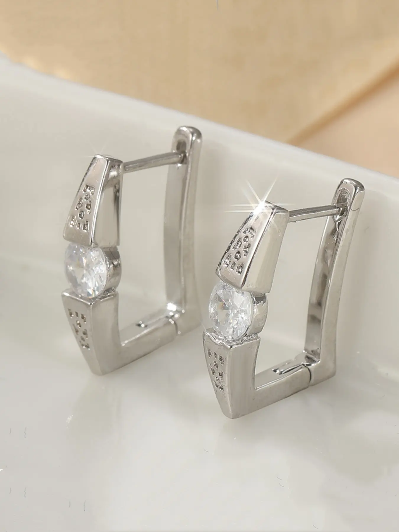 Elegant Geometric Earrings for Women, High Quality Earrings, Daily Wear Jewelry with Zirconia, Perfect Accessory for Parties and Festivals