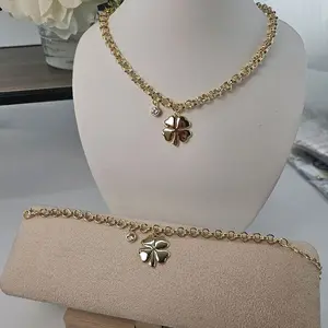 (C11) Beautifull set, 4 leaves   woman  16-18 inches necklace and bracelet 7-8 inches