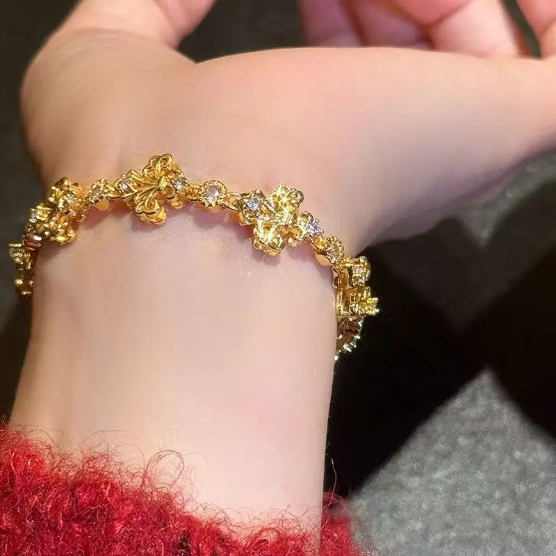 Palace Style Iris Bracelet with Fine Plating, Retro Artificial Zircon Jewelry for Women, Elegant Arm Candy Accessories