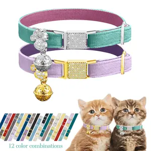Sparkling Crystal Cat Collar – Luxurious Velvet Quick-Release Collar with Bell, Perfect for Pets’ Daily and Holiday Outfits
